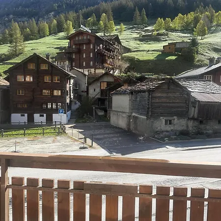 Family Base Near Fee With Mountain View *