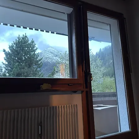 Family Base Near Fee With Mountain View 사스그룬트